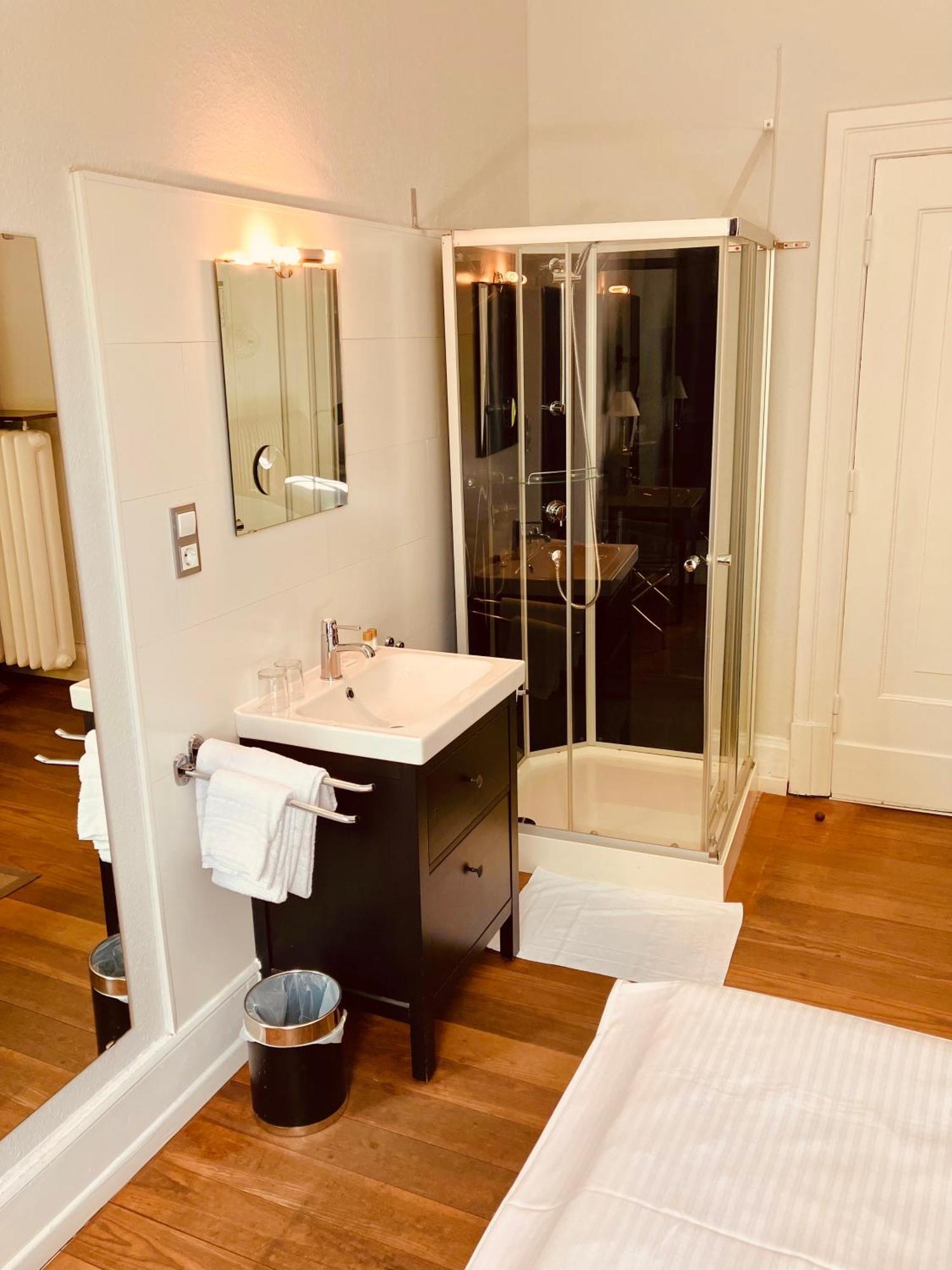 Hotel Amsterdam Хамбург Екстериор снимка